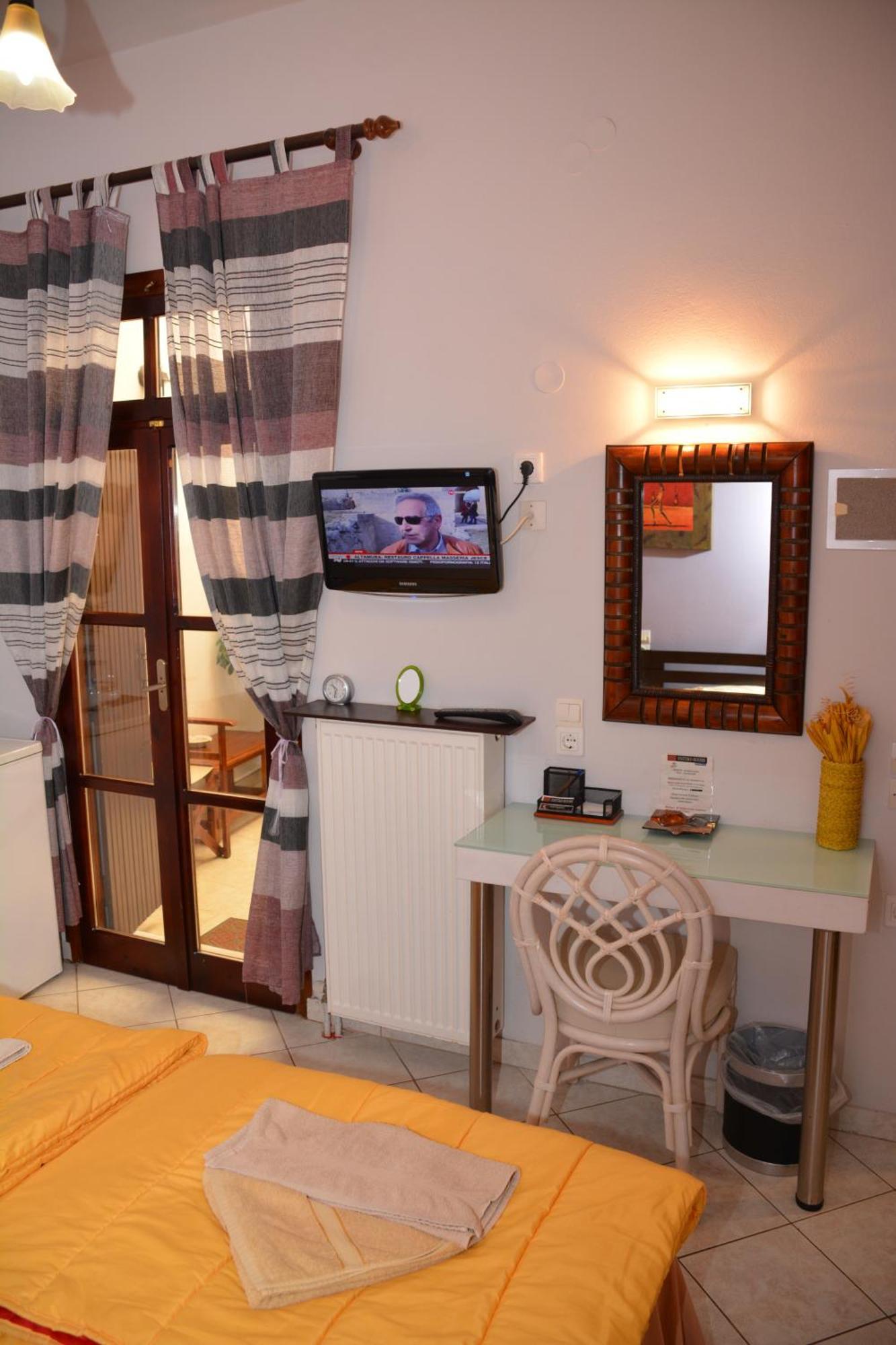 Enetiko Rooms Chania  Buitenkant foto